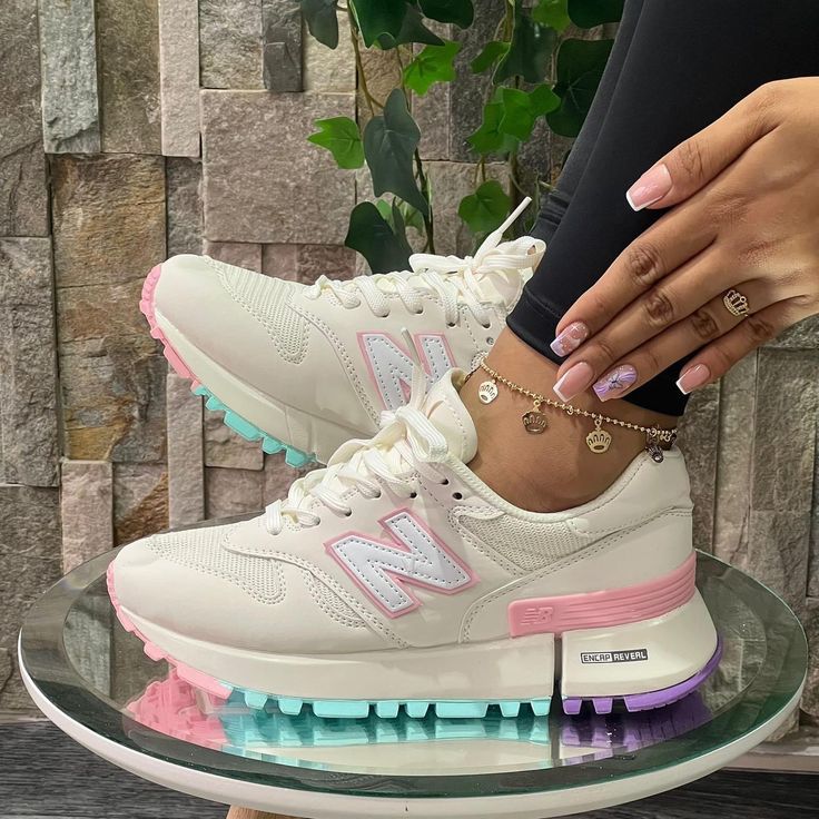 New Balance 999 Pink