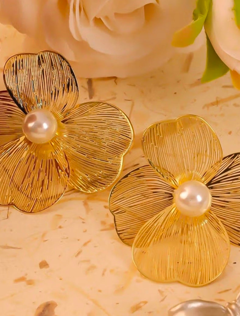 Vintage Pearl Flowers Earrings
