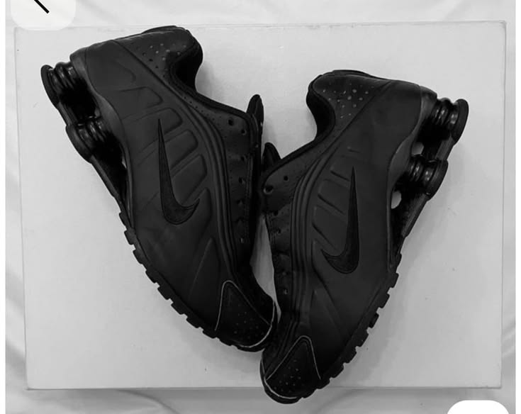 Nike Shox R4 Black