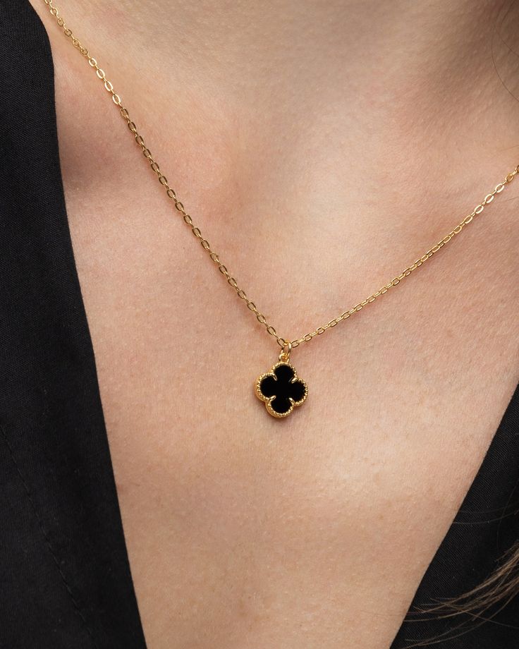 Single Clover Black Necklace